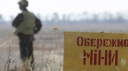 Оккупанты на Донбассе загнали местного жителя на минное поле