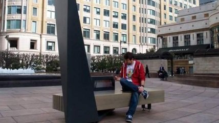 В Лондоне появятся "умные" скамейки с интернетом