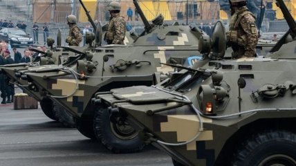 Порошенко: Техника с парада в Киеве уже отправлена ​​в пункты дислокации