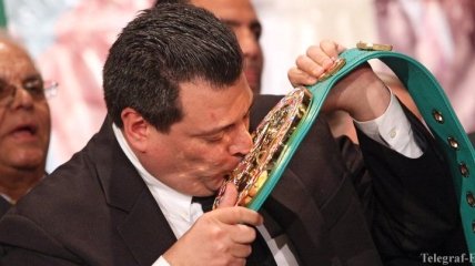 Альварес отказался от титула WBC, чемпионом стал Головкин