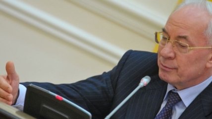 Николай Азаров требует увольнять госслужащих за пьянство  