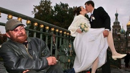 Смешные свадебные снимки: подборка безумных кадров