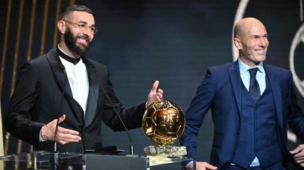 Бензема выиграл "Золотой мяч": за что дали награду французу