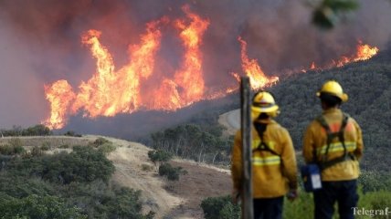 Самый опустошительный пожар буйствует в Калифорнии