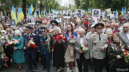В Киеве проходит акция "Бессмертный полк"