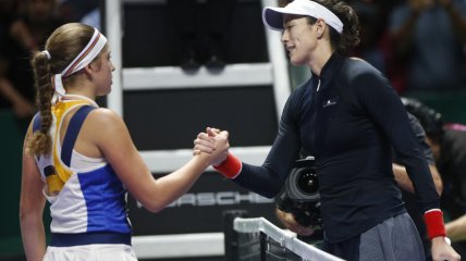 Итоговый турнир WTA: Мугуруса переиграла Остапенко
