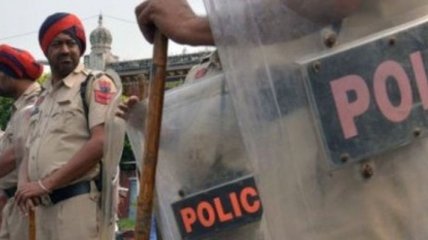 В Индии боевики-маоисты напали на полицейских