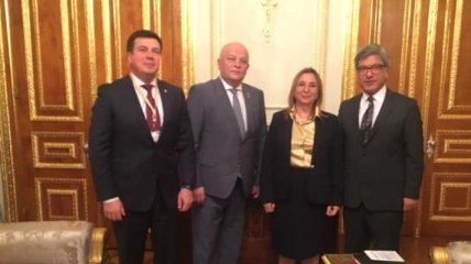 Кубив встретился с министром торговли Турции 