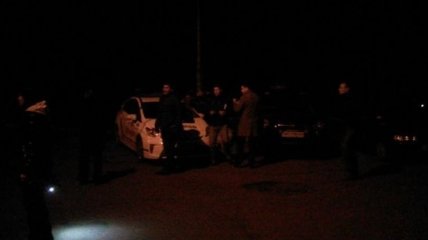 Полиция устанавливает обстоятельства взрыва возле машины Парасюка