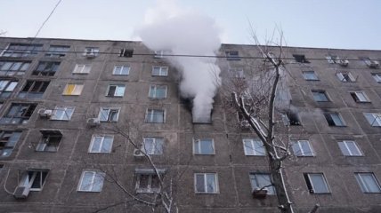 В Днипре в общежитии произошел пожар, пять человек попало в больницу