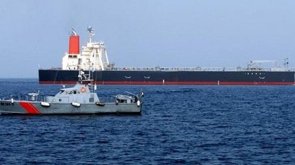  В Йемене обстреляли военный корабль ОАЭ