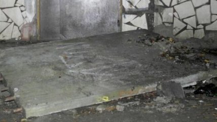 На Днепропетровщине рухнувшая плита подъезда убила подростка