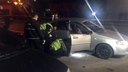 Взрыв автомобиля в Киеве, есть погибший и травмированный