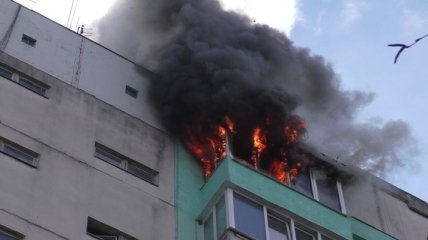В Ровеньках горела многоэтажка