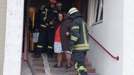 Людей выводили с 11 по 16 этаж