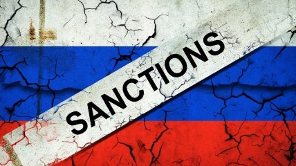 Россия будет жить под санкциями даже после смены путинского режима