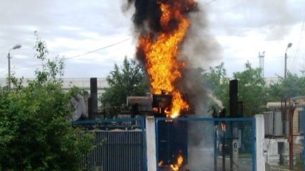 В МВД назвали причину пожара на Петровке в Киеве