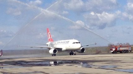 Первый рейс Turkish Airlines прибыл в Ивано-Франковск из Стамбула