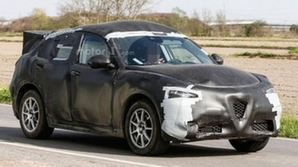 Alfa Romeo Stelvio вышел на тесты