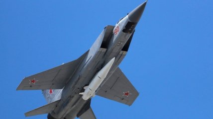 росія продовжує виробляти ракети "Кинджал"