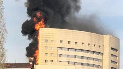 В Стамбуле загорелась больница 