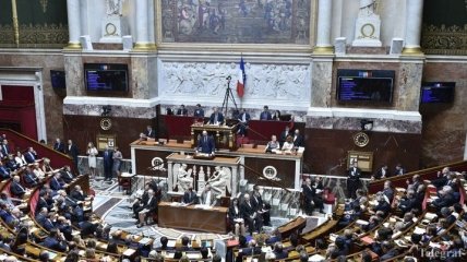 Во Франции началось голосование на частичных выборах в Сенат