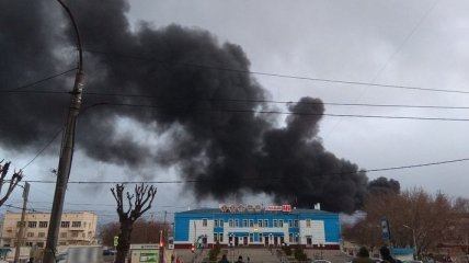 В Красноярске горит один из крупнейших оборонных заводов России (Видео)