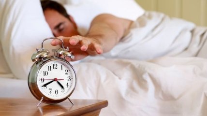 Ученые назвали причину летнего недосыпа 