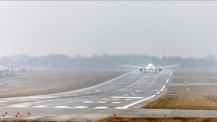 Аэропорт "Львов" отменил авиарейсы