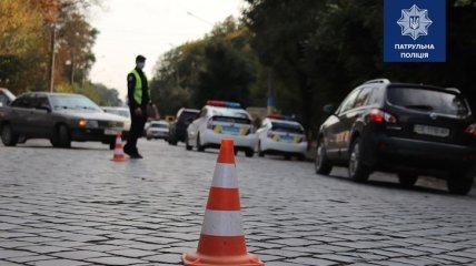 Герои этого дня: Патрульная полиция позабавила "достижением" инспекторов в Черновцах