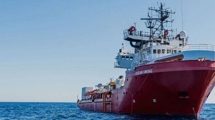 Шестеро человек пытались покончить с собой: в Средиземном море судно объявило чрезвычайное положение