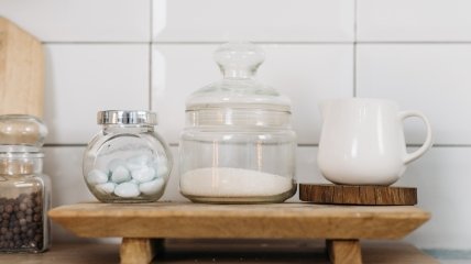 Сахар желательно периодически перемешивать