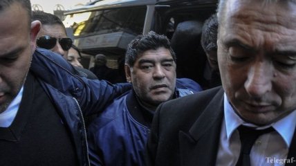 Марадона был задержан полицией по подозрению в подделке документов