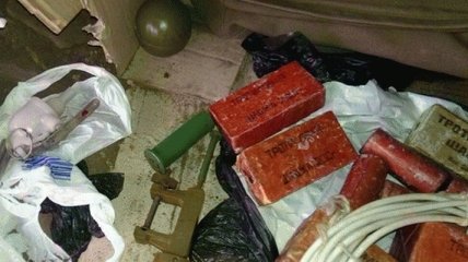 Полиция обнародовала фото найденной возле палатки "блокадчиков" взрывчатки