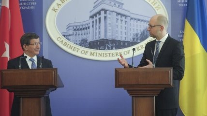 Давотоглу: РФ нарушила территориальную целостность Грузии, Украины и Сирии