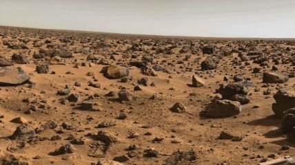 Ученые пытаются разгадать тайну "блуждающего камня" на Марсе