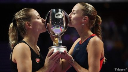Стали известны победители Итогового турнира WTA в парном разряде