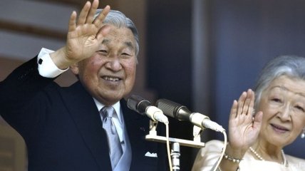 В Японии приняли закон об отречении императора