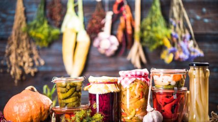 Правила смачної і безпечної консервації від Сніданку