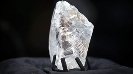 Специалисты нашли триллионы тонн алмазов глубоко в недрах Земли 