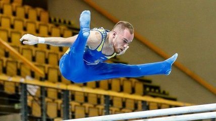 40 сантиметров: гимнаст Верняев померялся с баскетболистом Пустозвоновым (Фото)