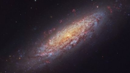 Ученые нашли галактику, которая "заснула" на 9 миллиардов лет 