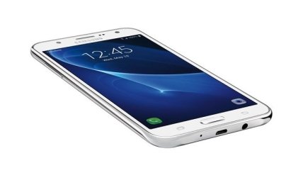 Появились первые фото Samsung Galaxy J7