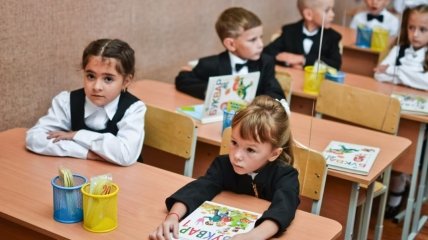 Навіть при наявності рекомендацій від МОН у батьків лишаються питання щодо продовження навчання в українських школах
