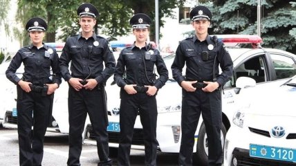 Официально представлена новая форма патрульных полицейских