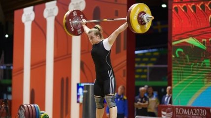 Украинская тяжелоатлетка Деха завоевала "золото" Кубка мира в Риме