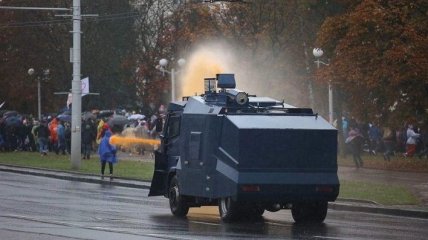 Протести в Білорусі: силовики побили демонстрантів в Мінську (Відео)