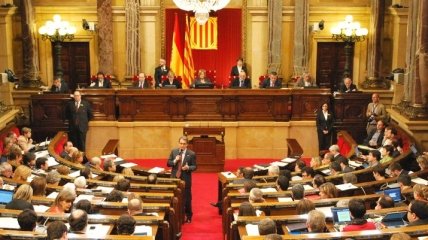 Закон о порядке отделения Каталонии заблокировал Конституционный суд Испании
