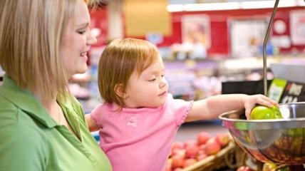 Ребенок в магазине: как развлечь малыша