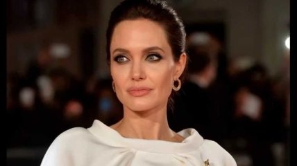 Анджелина Джоли поужинала с британским политиком
